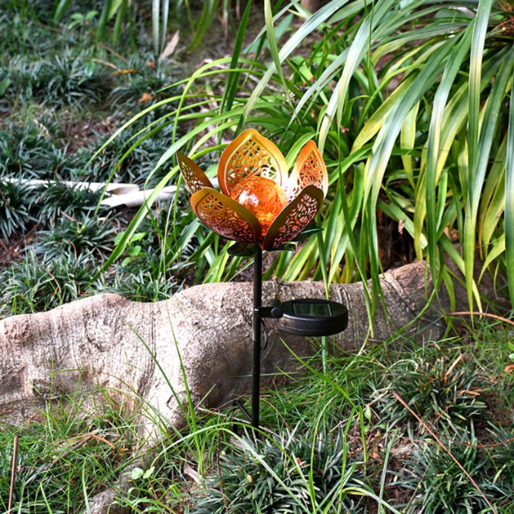 Lotus Shaped Solar Powered Lam - مراجعة Outdoor Lighting Ground Fixtures وسعره