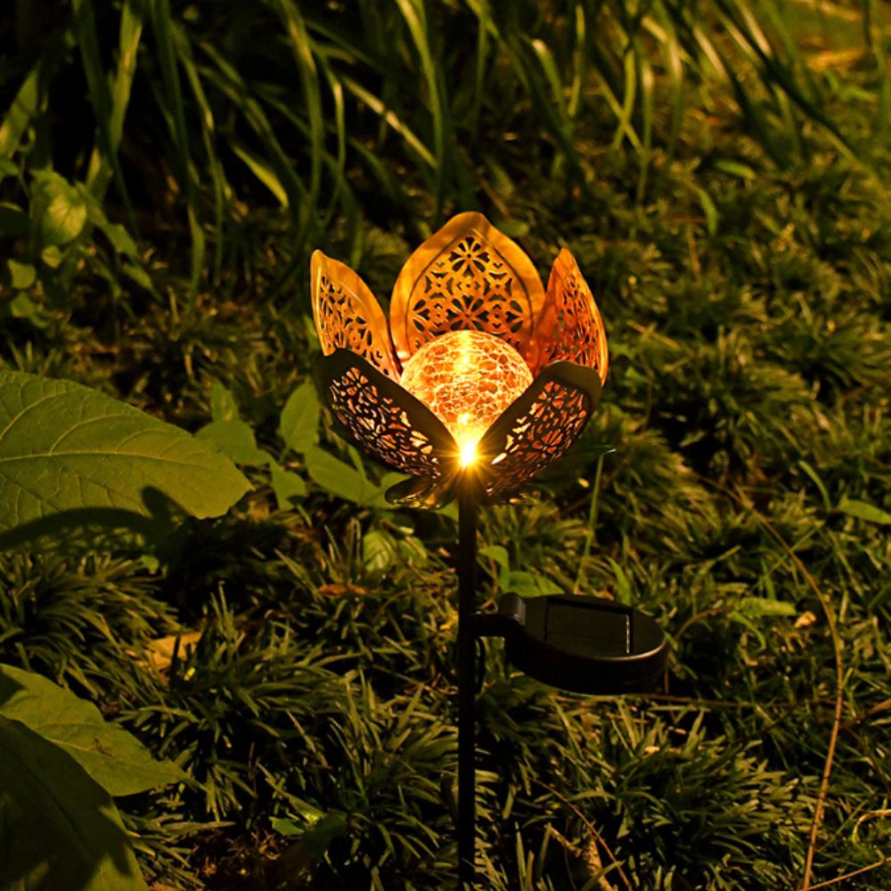 Lotus Shaped Solar Powered Lam - مراجعة Outdoor Lighting Ground Fixtures وسعره