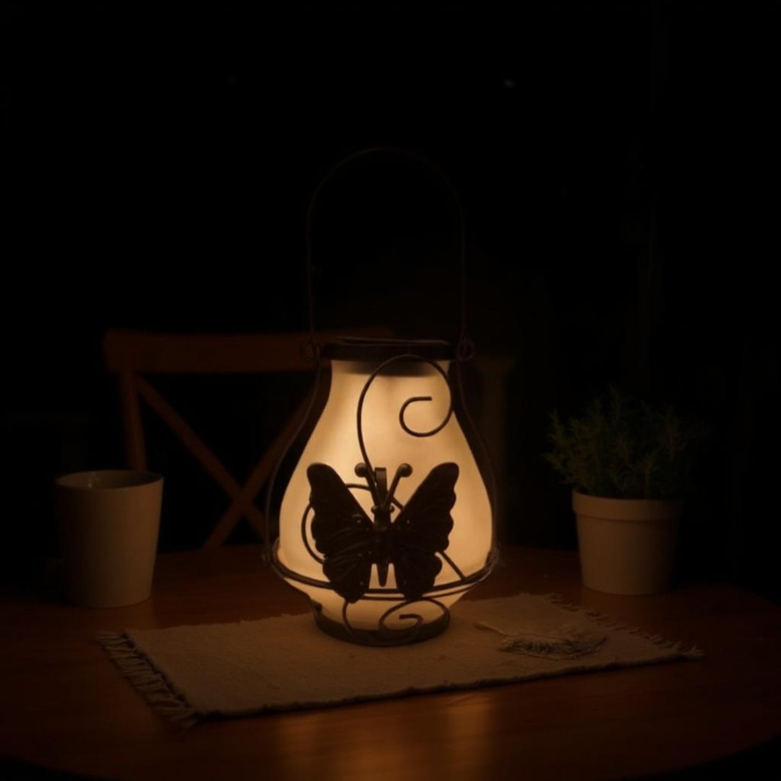 Solar Butterfly Lantern Waterp - مراجعة Outdoor Lighting For Patio وسعره