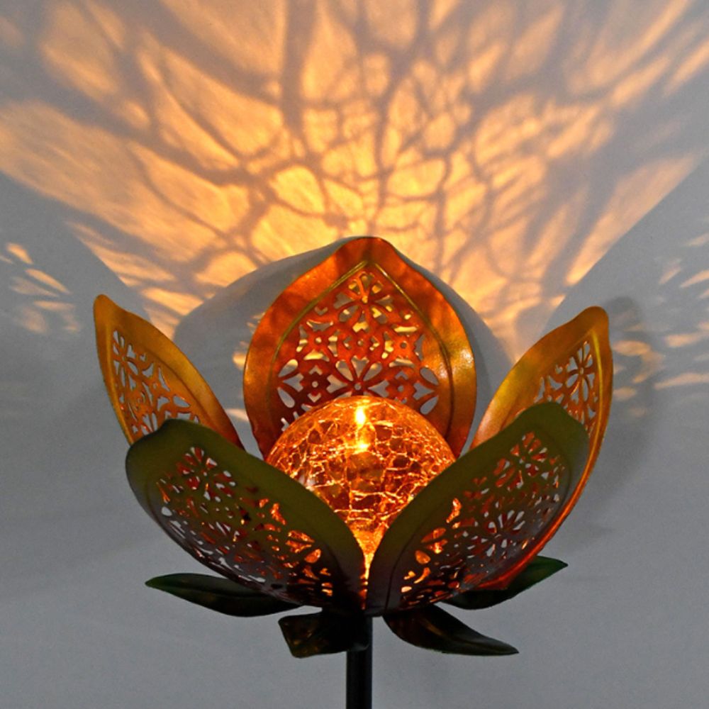 Lotus Shaped Solar Powered Lam - مراجعة Outdoor Lighting Ground Fixtures وسعره